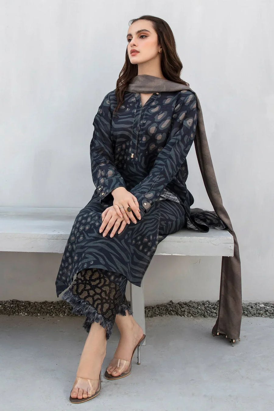 BAROUQE - 3PC UNSTITCHED KHADDAR PRINTED SHIRT WITH KHADDAR PRINT DUPATTA AND PRINT TROUSER-12620