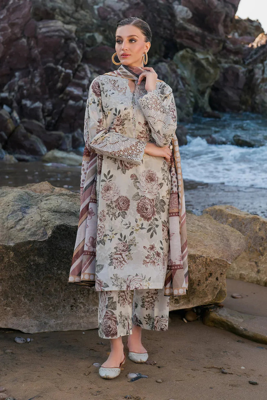 BAROUQE - 3PC USTITCHED KARANDI PRINTED SHIRT WITH KARANDI PRINTED DUPATTA AND TROUSER-12571