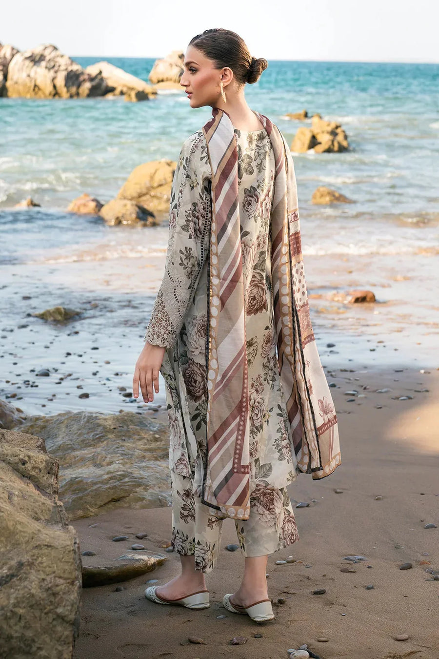 BAROUQE - 3PC USTITCHED KARANDI PRINTED SHIRT WITH KARANDI PRINTED DUPATTA AND TROUSER-12571