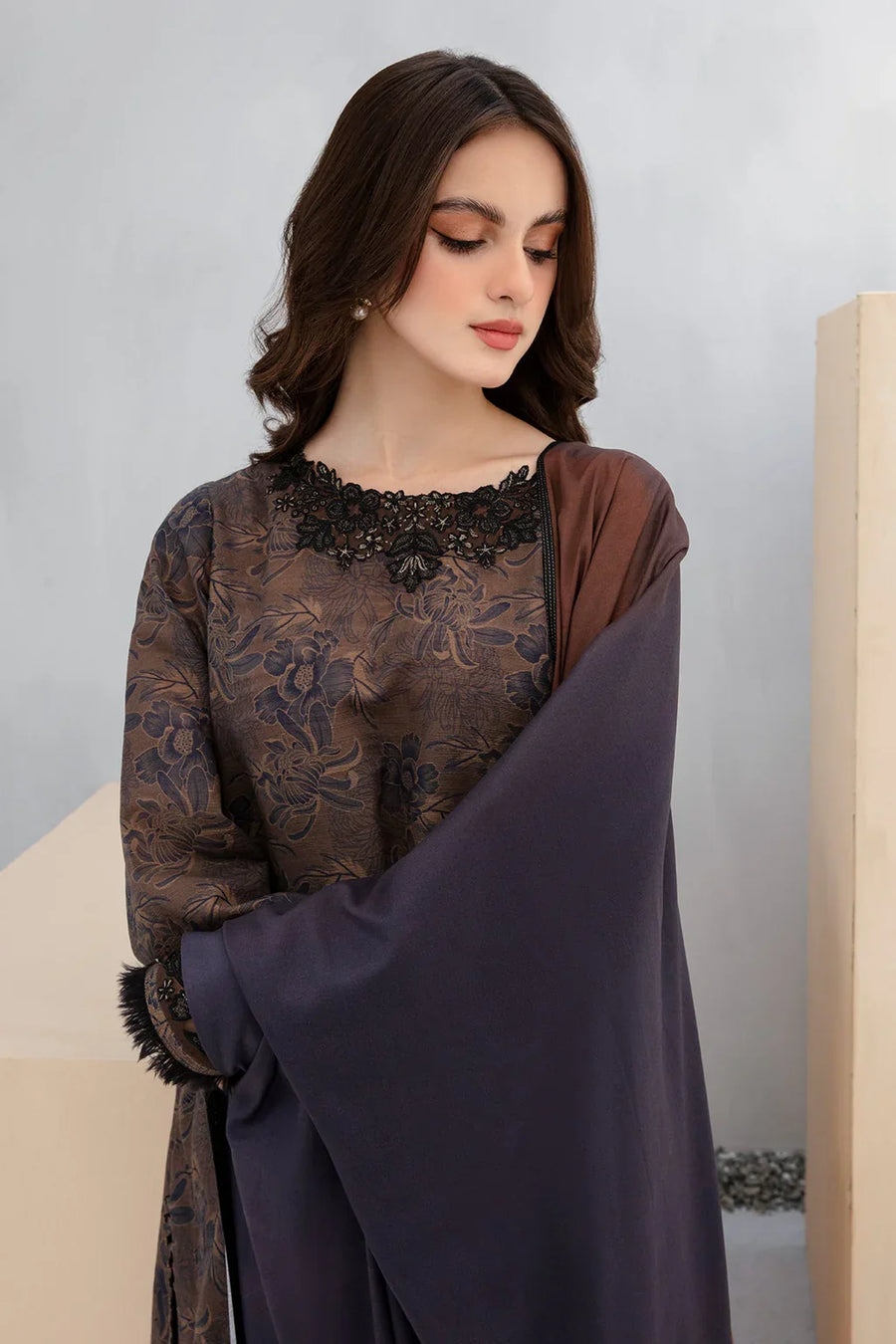 BAROQUE-3PC KHADDAR PRINTED SHIRT WITH KHADDAR PRINT DUPATTA AND PRINT TROUSER-12603