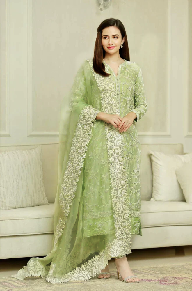 BAREEZE- 3PC LAWN EMBROIDERED SHIRT WITH ORGANZA EMBROIDERED DUPATTA & TROUSER - 3632