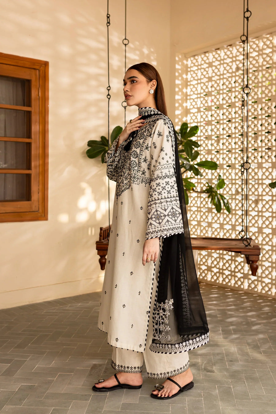 BATIK-3PC DHANAK EMBROIDERED SHIRT WITH CHIFFON EMBROIDERED DUPATTA AND EMB TROUSER-14104