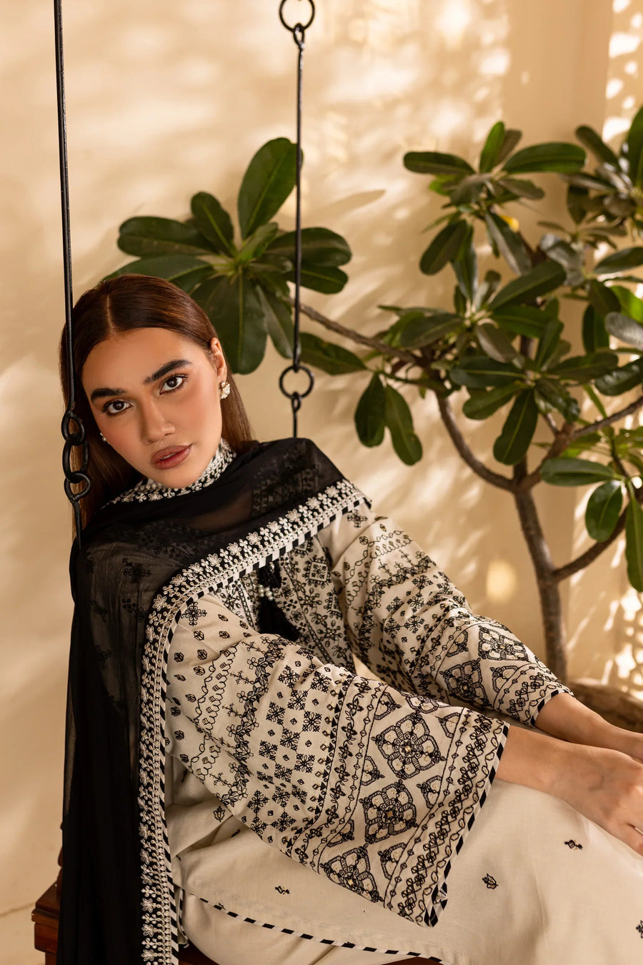 BATIK-3PC DHANAK EMBROIDERED SHIRT WITH CHIFFON EMBROIDERED DUPATTA AND EMB TROUSER-14104