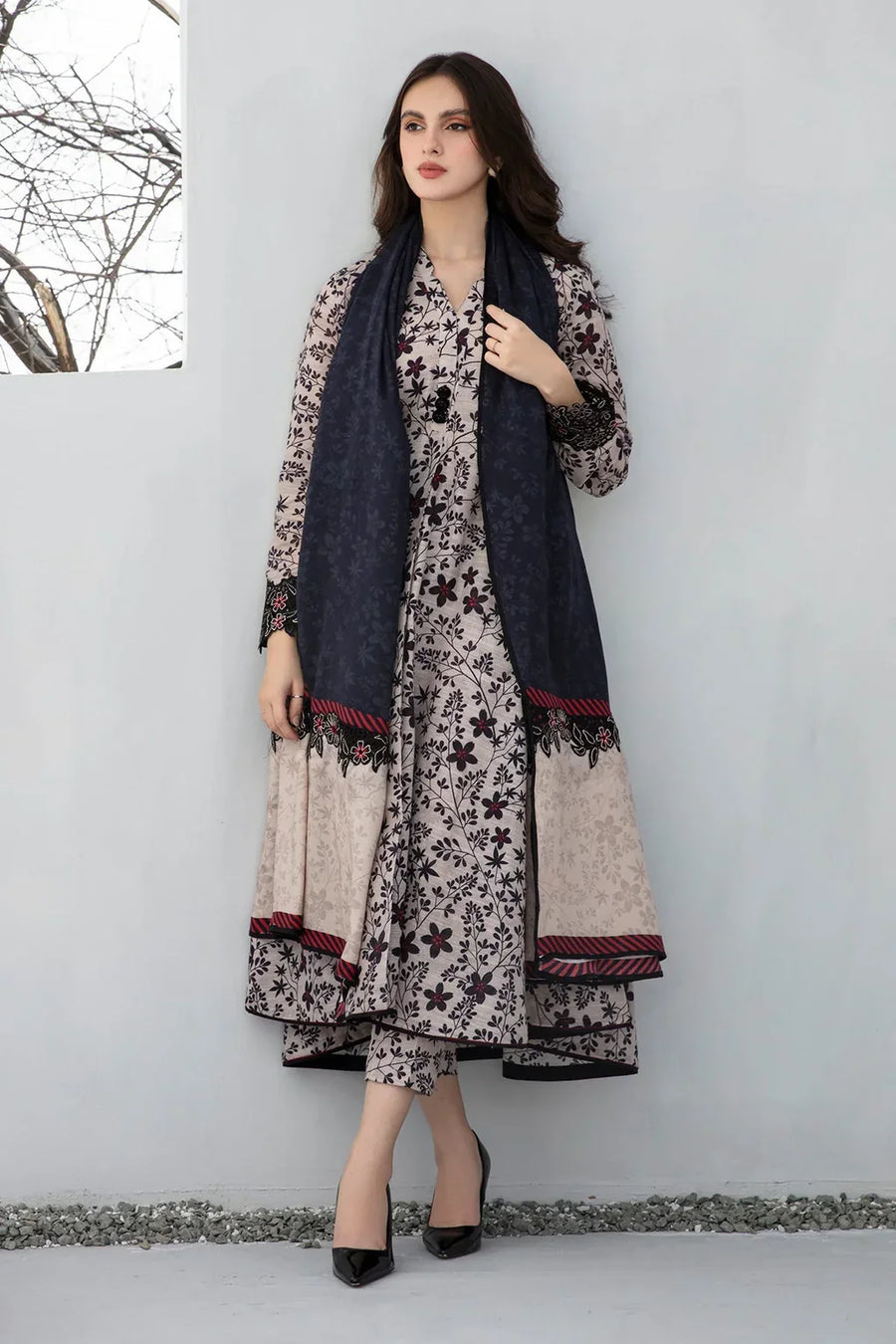 BAROUQE-3PC KHADDAR PRINTED SHIRT WITH KHADDAR PRINT DUPATTA AND PRINT TROUSER-12560