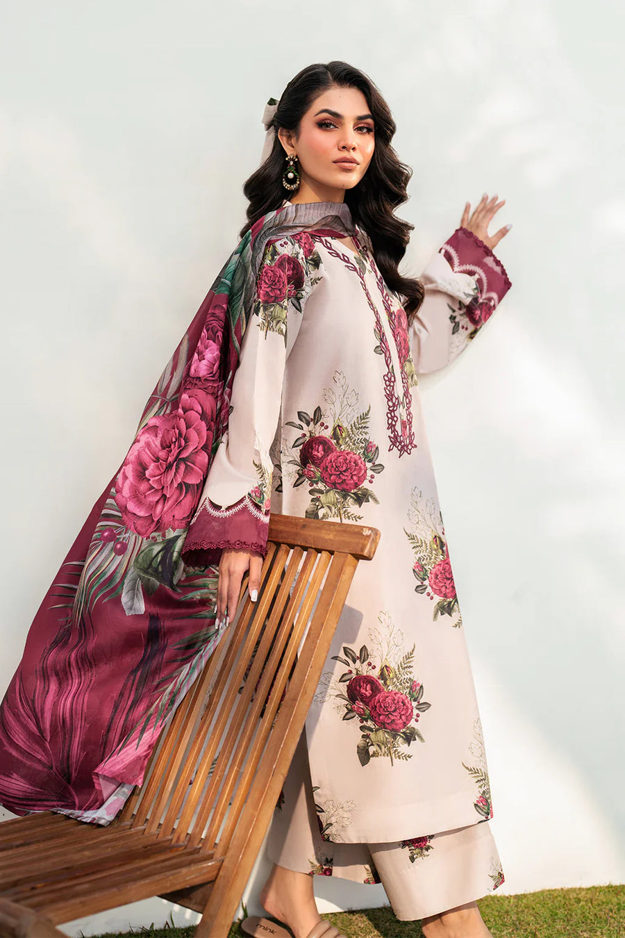 IZNIK - 3PC USTITCHED KARANDI PRINTED SHIRT WITH KARANDI PRINTED DUPATTA AND TROUSER-12572