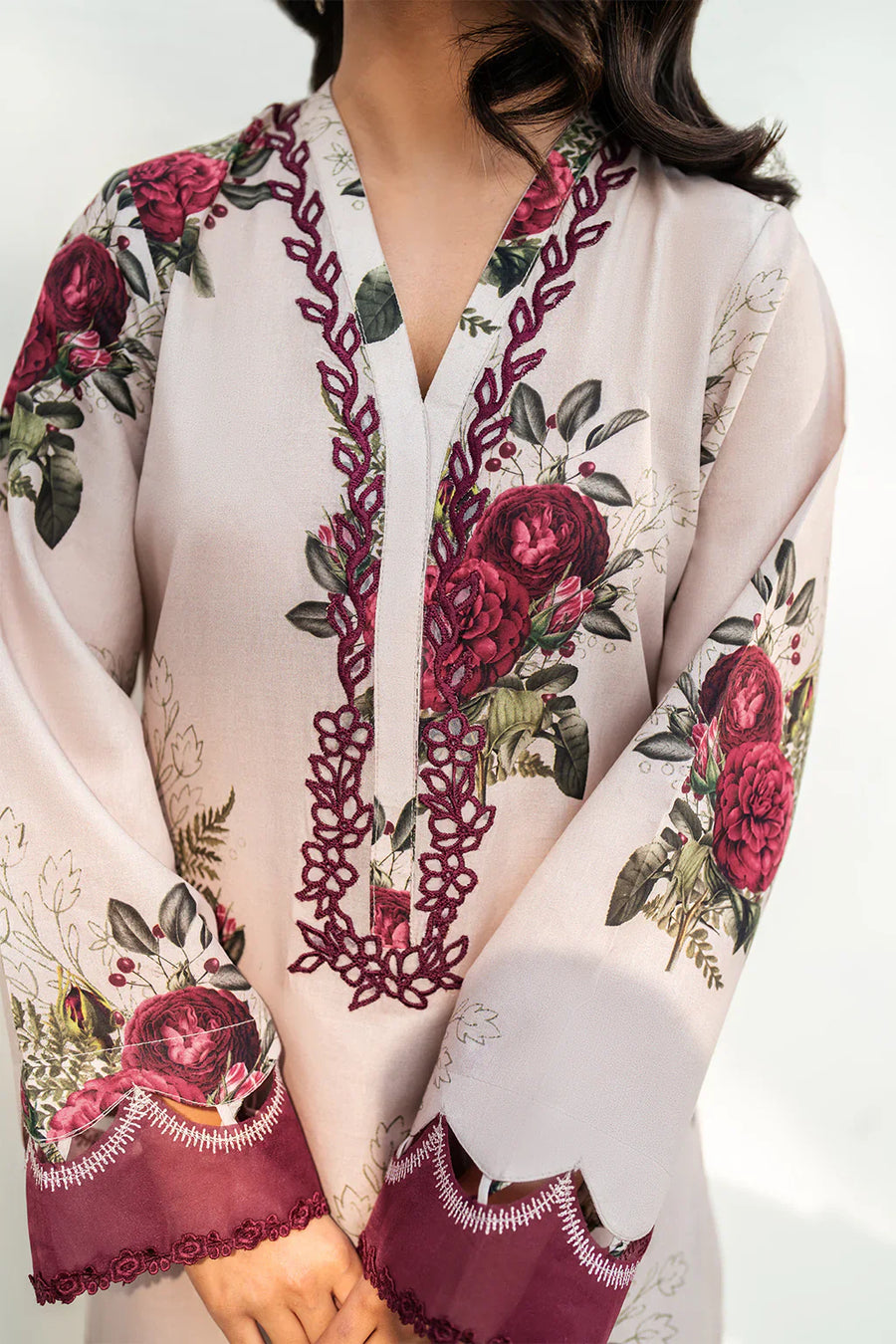 IZNIK - 3PC USTITCHED KARANDI PRINTED SHIRT WITH KARANDI PRINTED DUPATTA AND TROUSER-12572