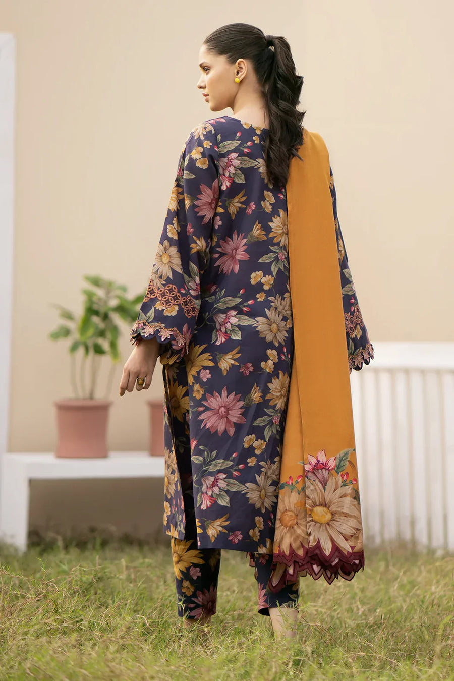 BAROUQE - 3PC UNSTITCHED KHADDAR PRINTED SHIRT WITH KHADDAR PRINT DUPATTA AND PRINT TROUSER-12630