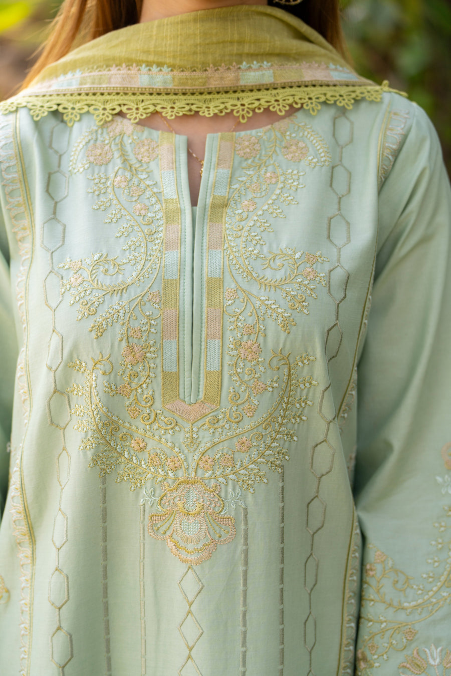 Maisa by Seven Star 3 Piece Stitched Embroidered Lawn | CLE-0210