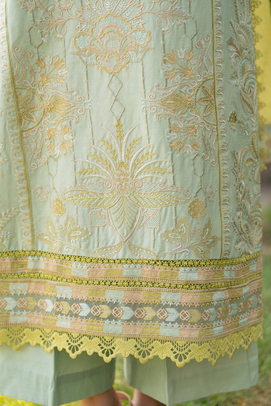 Maisa by Seven Star 3 Piece Stitched Embroidered Lawn | CLE-0210