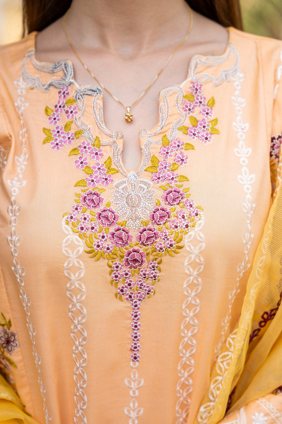 Maisa by Seven Star 3 Piece Stitched Embroidered Lawn | CLE-0207