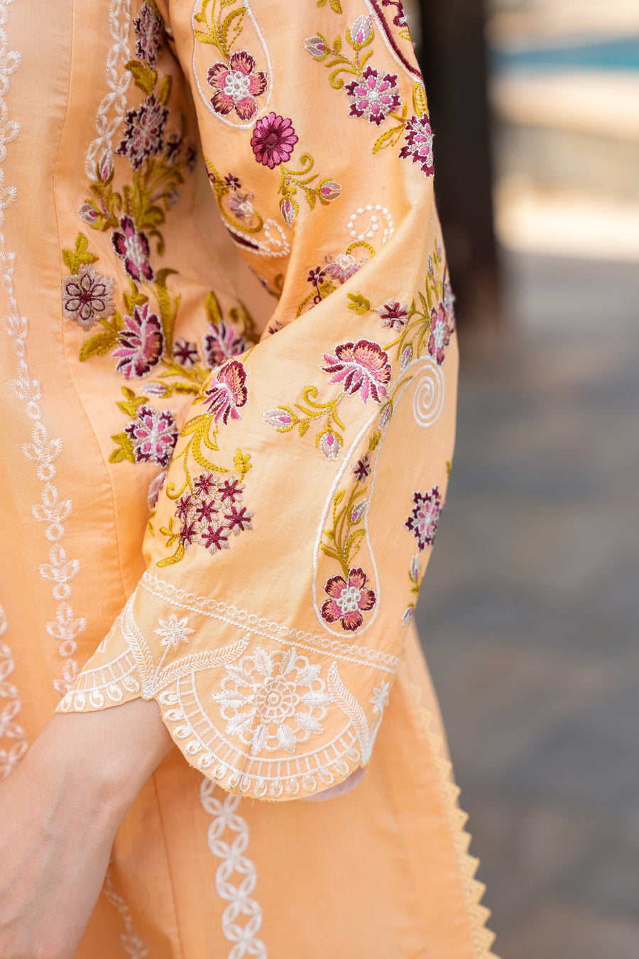 Maisa by Seven Star 3 Piece Stitched Embroidered Lawn | CLE-0207