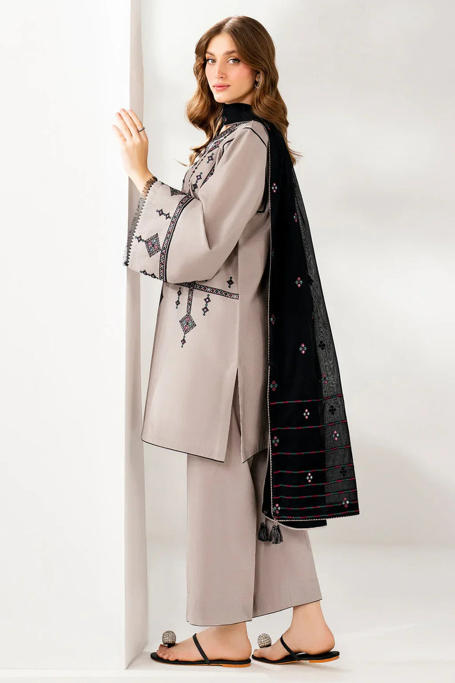 JAZMIN-3PC DHANAK EMBROIDERED SHIRT WITH CHIFFON EMB DUPATTA AND TROUSER-4192