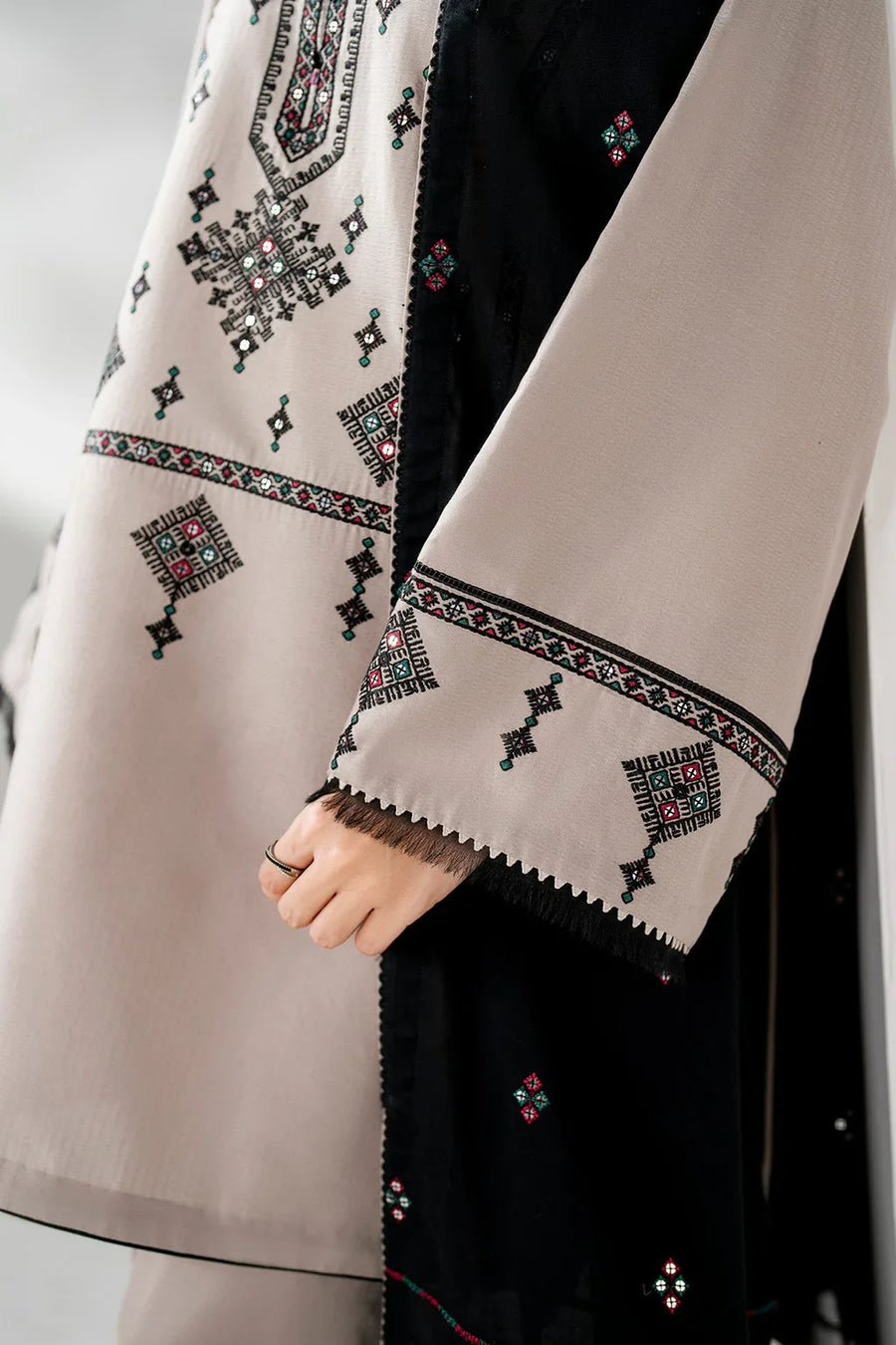 JAZMIN-3PC DHANAK EMBROIDERED SHIRT WITH CHIFFON EMB DUPATTA AND TROUSER-4192