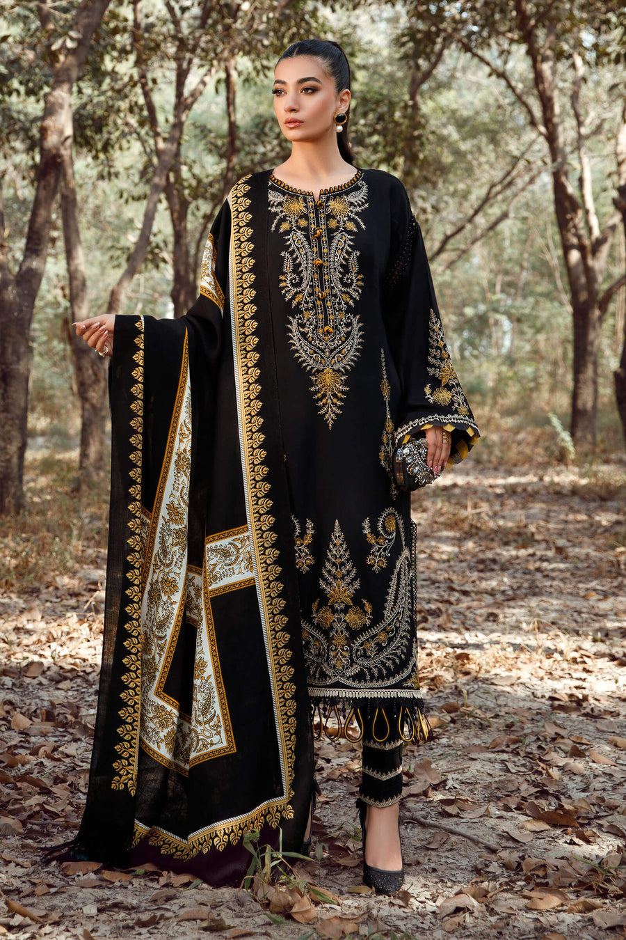 MARIA.B-3PC KHADDAR EMBROIDERED SHIRT WITH COURTRAI PRINTED SHAWL & TROUSER  - 14157