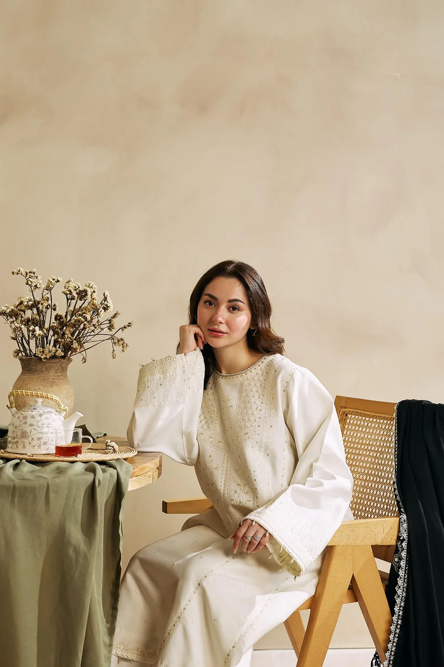 ZARA SHAHJAHAN-3PC DHANAK EMBROIDERED SHIRT WITH SLUB DHANAK EMBROIDERED SHAWL-14010