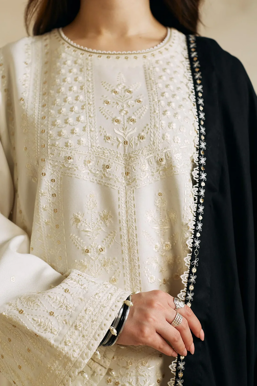 ZARA SHAHJAHAN-3PC DHANAK EMBROIDERED SHIRT WITH SLUB DHANAK EMBROIDERED SHAWL-14010